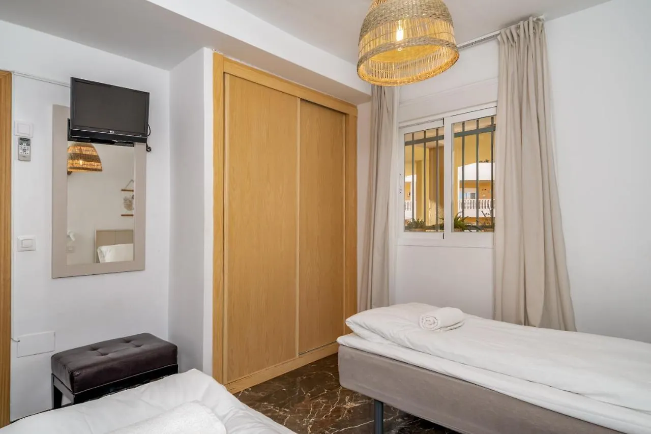 Don Juan Apartment With Pool In Carvajal By Costarentals - Ref 98 Fuengirola 0*,  Spanien